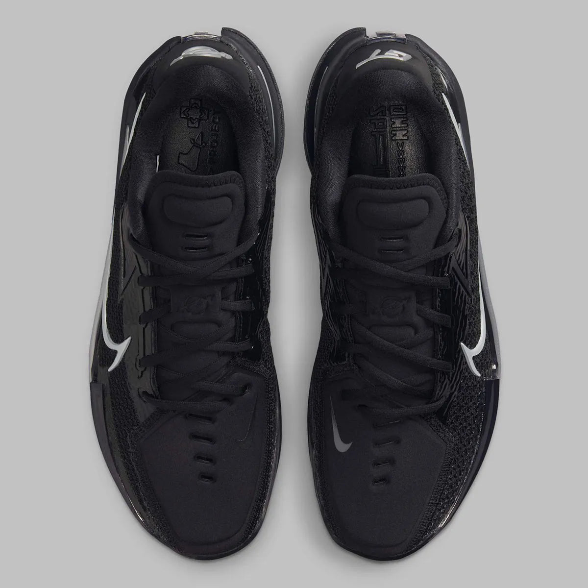 Sneaker de basketball Nike Air Zoom GT Cut Black Chrome en mesh technique avec unité Zoom Air Strobel et amorti React.