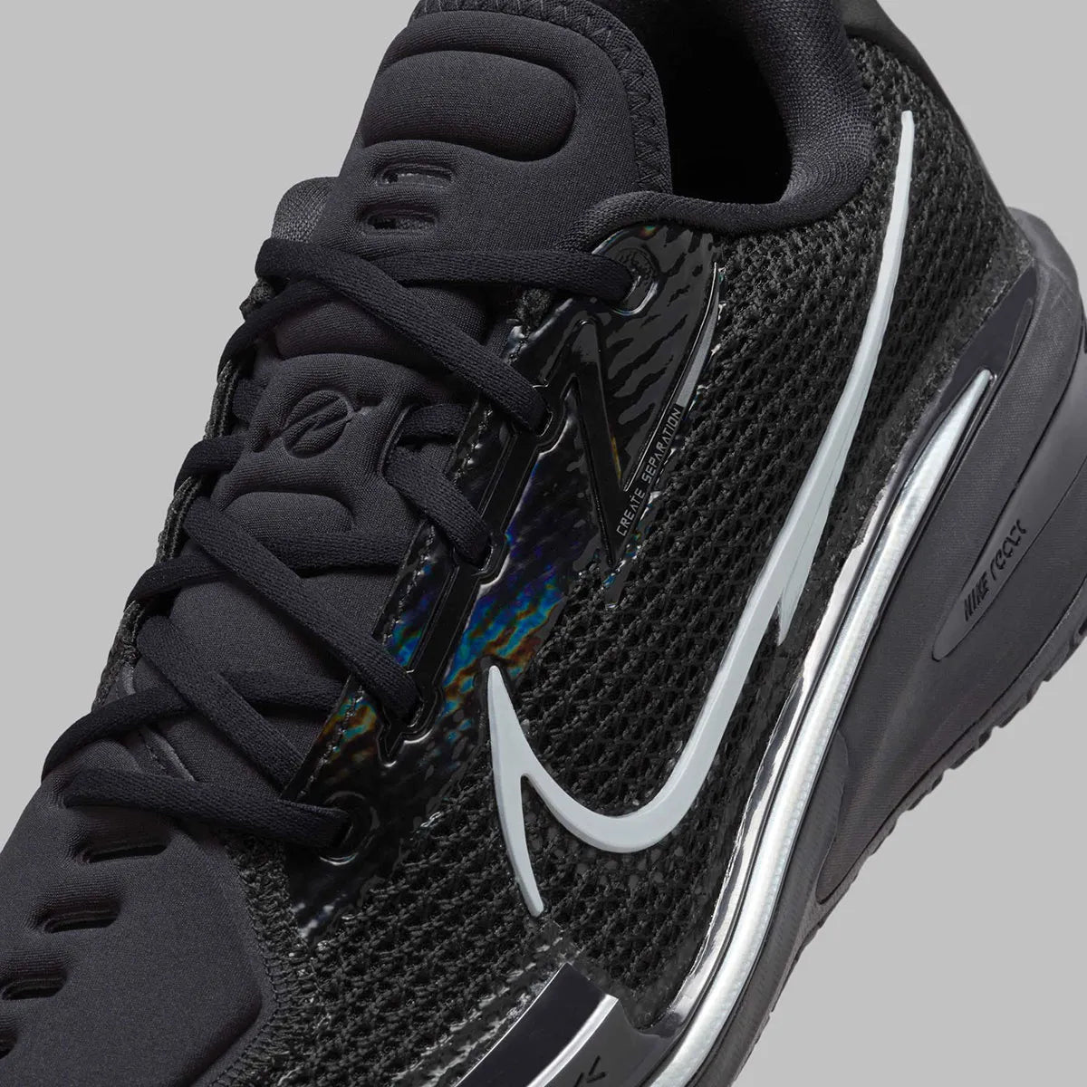 Sneaker de basketball Nike Air Zoom GT Cut Black Chrome en mesh technique avec unité Zoom Air Strobel et amorti React.