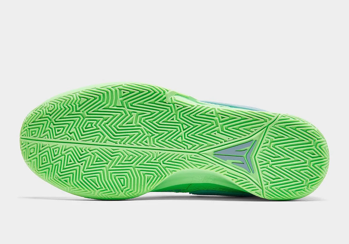 Semelle de la Nike ja 1 mismatched