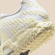 Nike Ja 3 Sound Check en mesh noir avec accents turquoise et citron, graphismes inspirés du son et amorti Zoom Air.