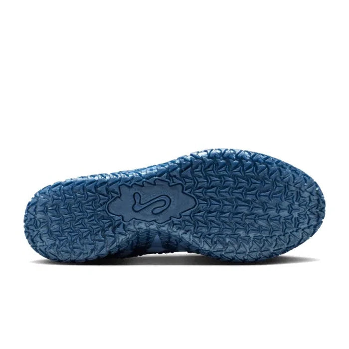 Sneakers Nike Ja 3 All-Star en matériaux techniques premium avec amorti réactif et design All-Star distinctif vue sur la semelle extérieure du pied droit. 