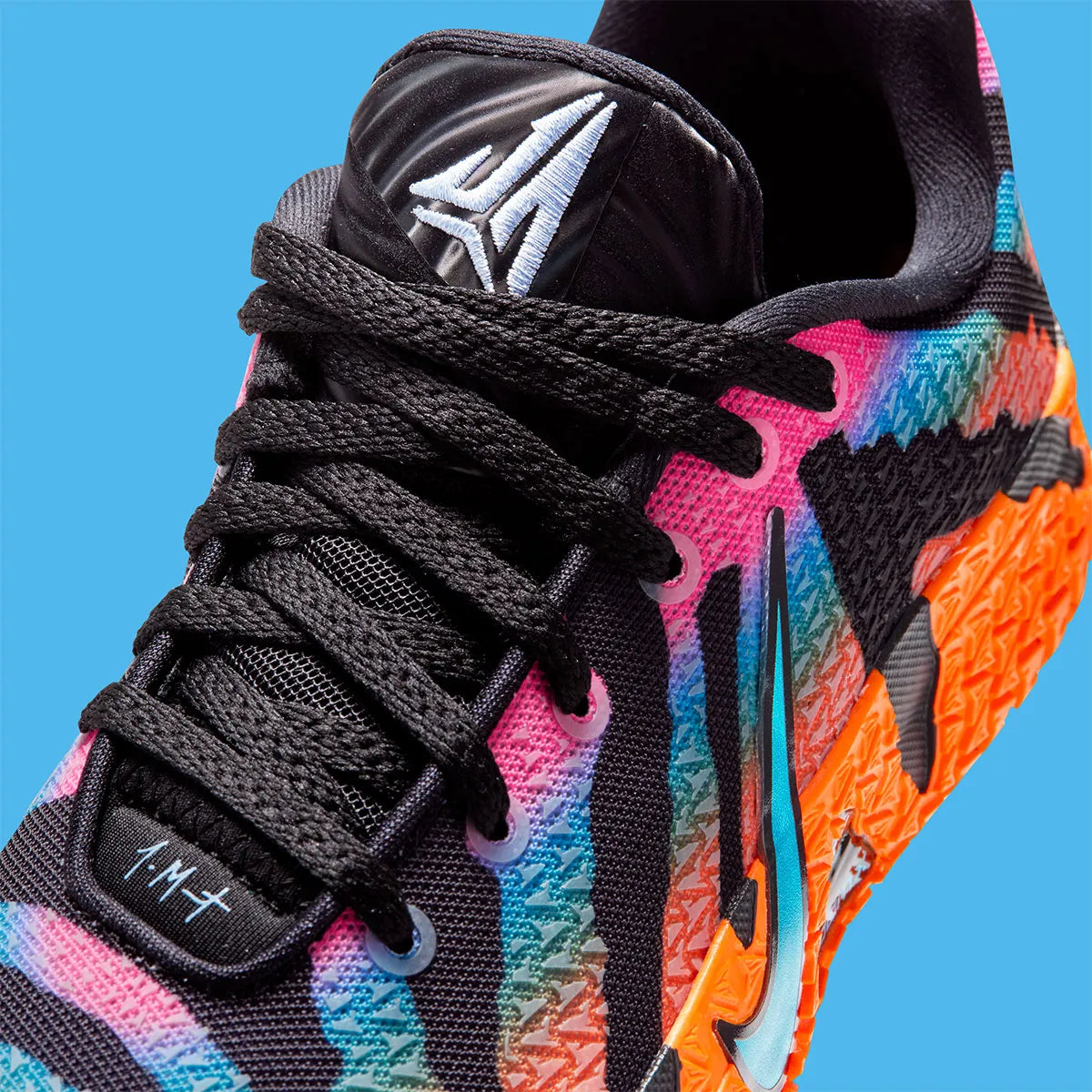 Sneakers Nike Ja 3 At Dawn en matériaux techniques multicolores inspirés du lever de soleil avec semelle amortissante performante.
