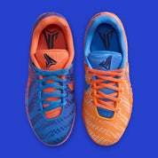 Nike Ja 3 Blue Crystal avec tige textile bleue, accents Turf Orange, Midnight Navy et Metallic Silver, amorti réactif et semelle en caoutchouc adhérente.
