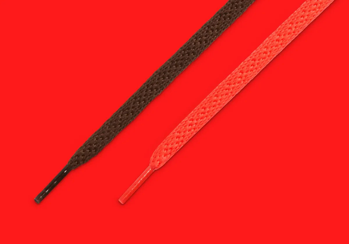 Lacet des nike Ja 3 Zombie noire avec accents vert acide, détails inspirés de l’univers zombie et amorti Zoom Air. 