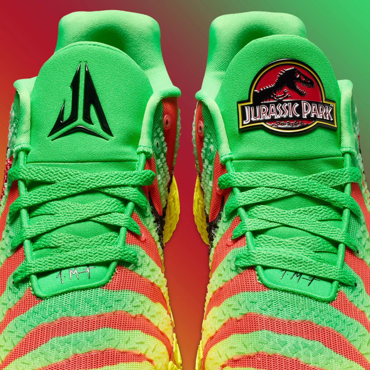 Nike Ja 3 Jurassic Park Explorer avec tige textile aux tons naturels contrastés, renforts structurés, amorti réactif et semelle en caoutchouc à traction multidirectionnelle.