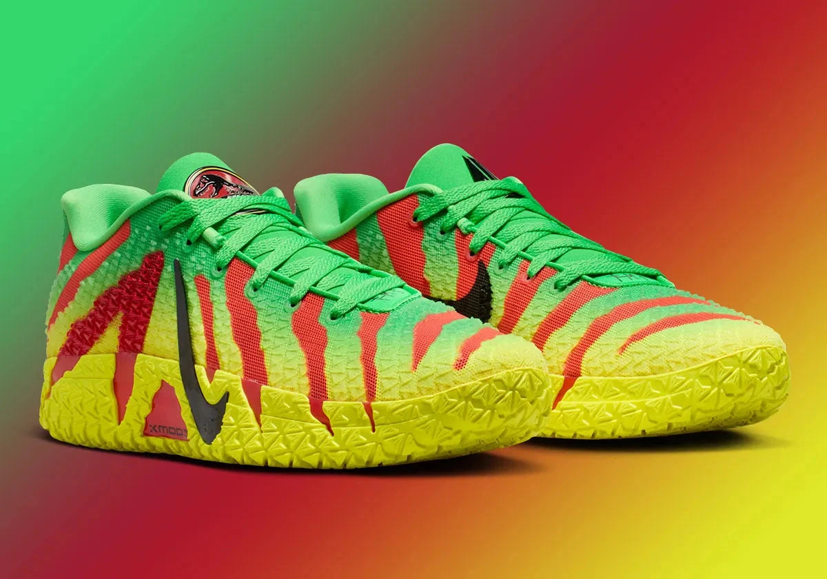 Nike Ja 3 Jurassic Park Explorer avec tige textile aux tons naturels contrastés, renforts structurés, amorti réactif et semelle en caoutchouc à traction multidirectionnelle.