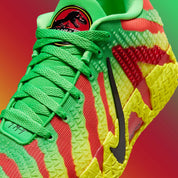 Nike Ja 3 Jurassic Park Explorer avec tige textile aux tons naturels contrastés, renforts structurés, amorti réactif et semelle en caoutchouc à traction multidirectionnelle.