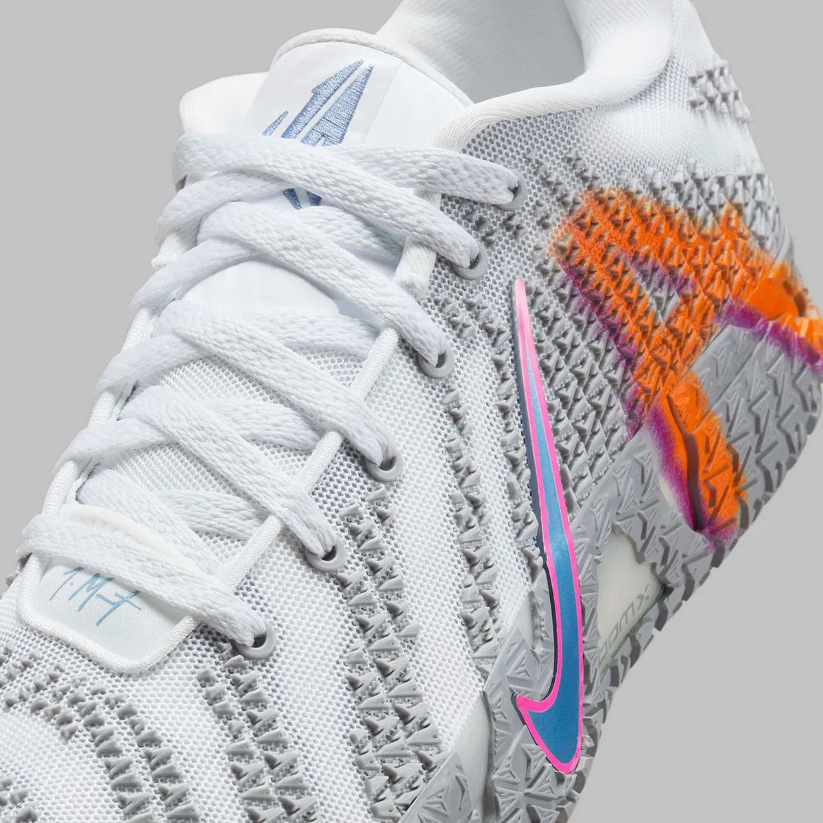 Sneakers Nike Ja 3 Light Show multicolores en mesh technique avec amorti Zoom Air et design lumineux signature