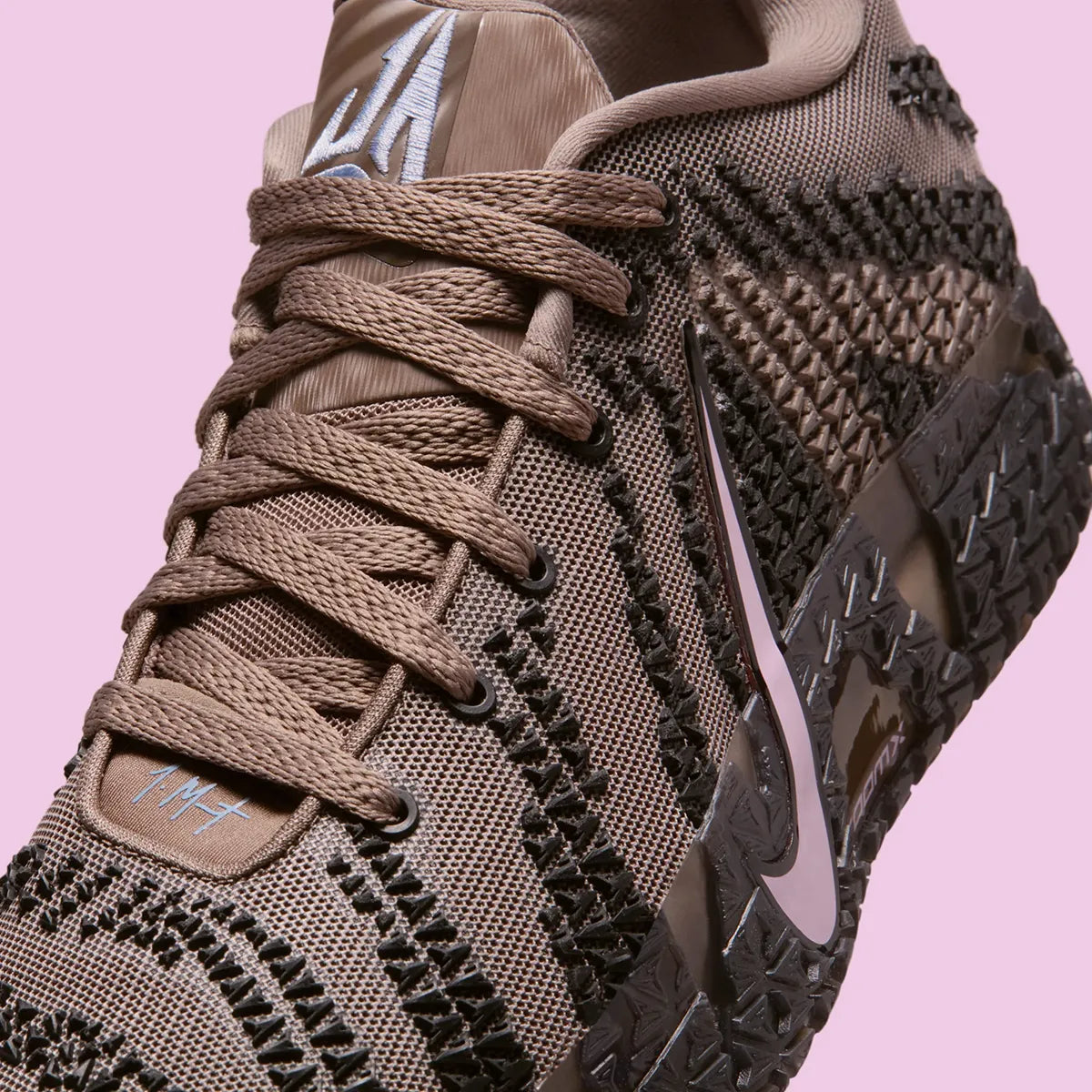 Nike JA 3 Showstopper – sneaker signature Ja Morant avec amorti ZoomX full-length et design audacieux Showstopper