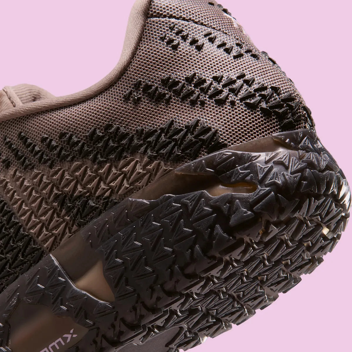 Nike JA 3 Showstopper – sneaker signature Ja Morant avec amorti ZoomX full-length et design audacieux Showstopper