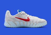 Sneakers Nike Ja 3 Outer Space en mesh technique avec semelle réactive, traction multidirectionnelle et design basketball inspiré de l’univers spatial.Vue de coté
