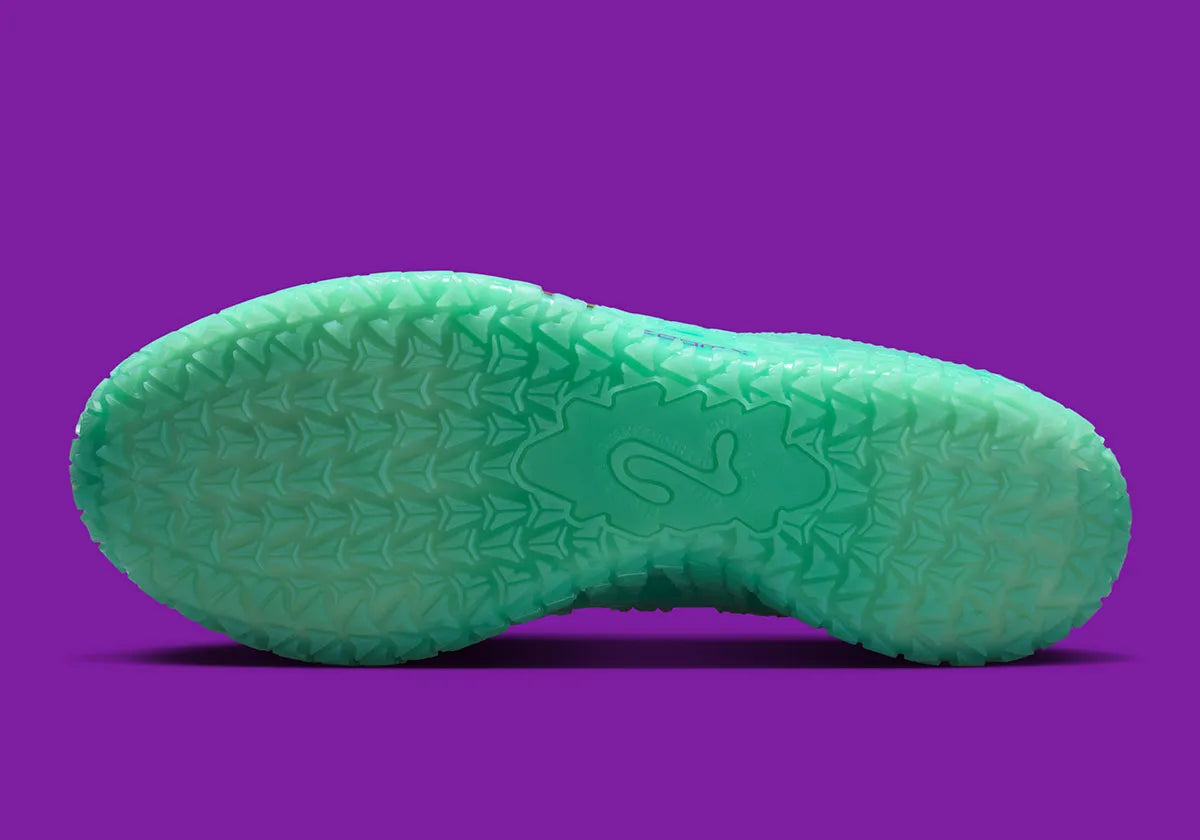 Sneakers Nike Ja 3 Twelve Time en mesh technique avec semelle réactive, traction multidirectionnelle et design basketball moderne inspiré de Ja Morant.Vue de la semelle extérieur 