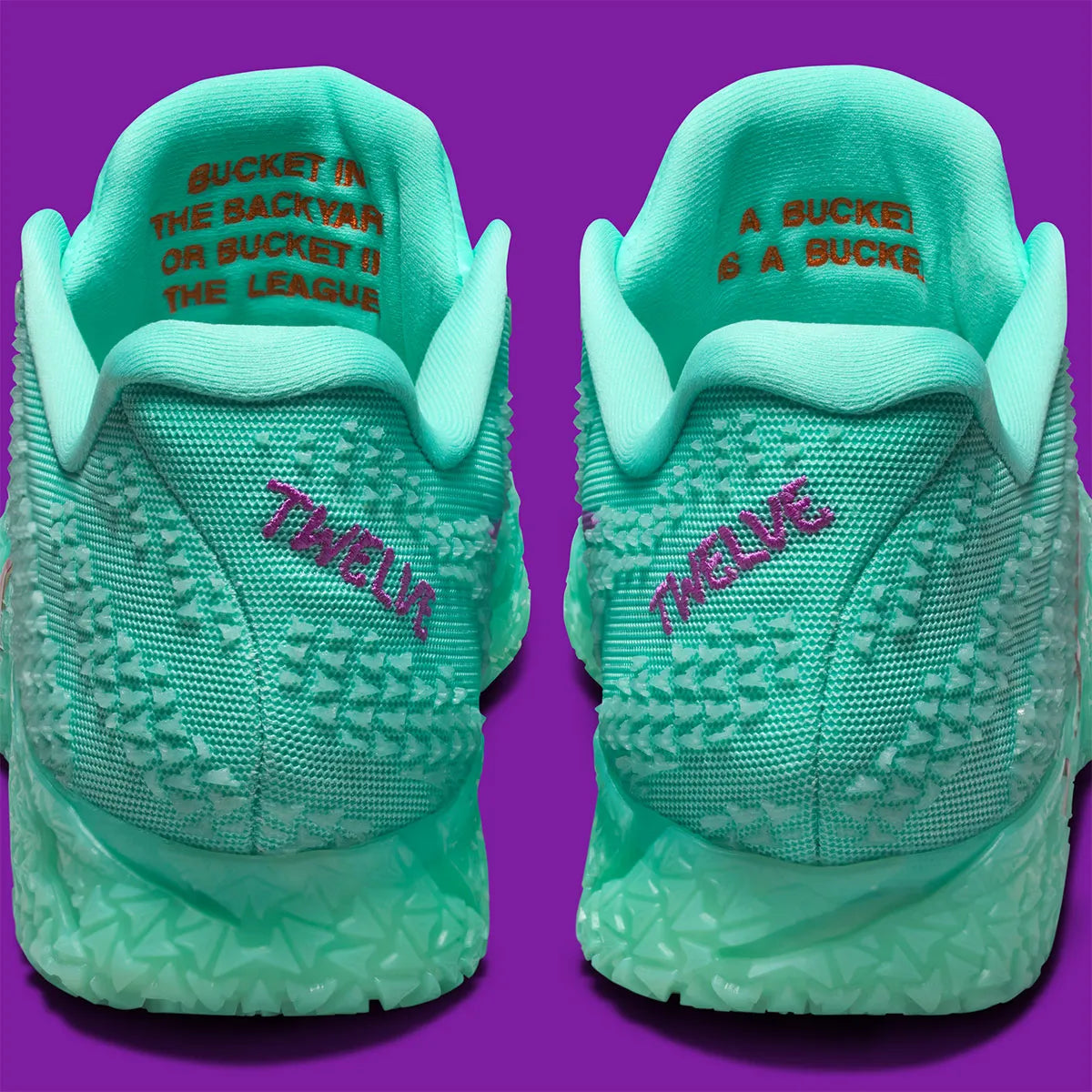 Sneakers Nike Ja 3 Twelve Time en mesh technique avec semelle réactive, traction multidirectionnelle et design basketball moderne inspiré de Ja Morant.Vue arrière 