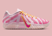 Sneakers Nike Ja 3 Pink Foam roses en mesh technique avec semelle réactive et traction multidirectionnelle pour le basketball moderne.Vue de coté