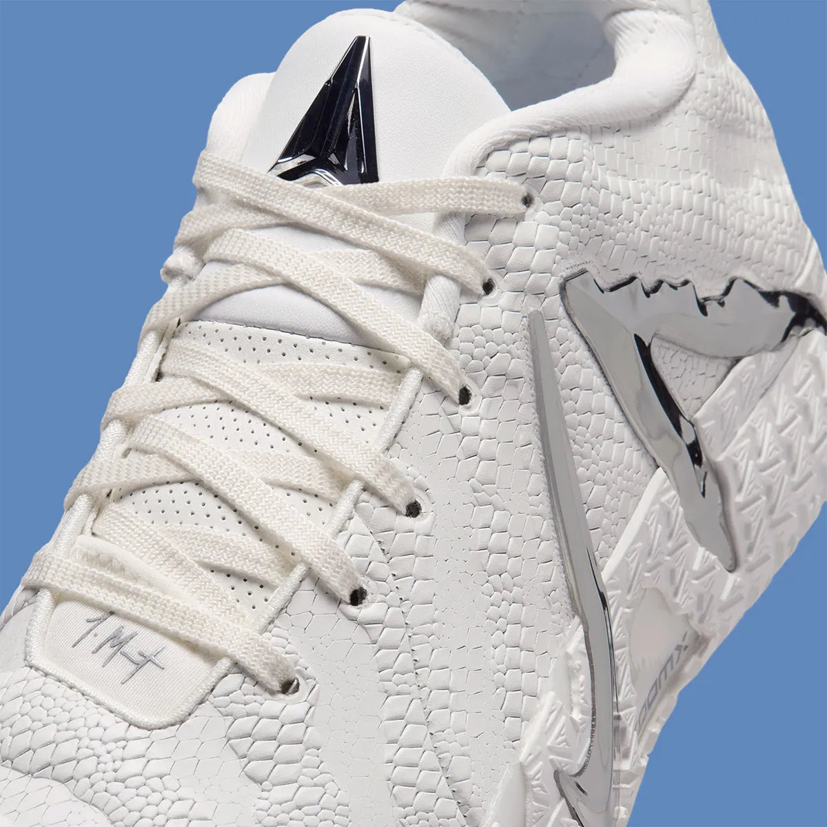 Nike Ja 3 White Label, chaussures de basketball signature Ja Morant avec tige respirante, amorti performant et excellente adhérence.