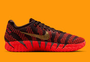 Vue sur le profil intérieur de la sneakers Nike Ja 3 Year Of The Horse rouges et dorées en mesh technique avec amorti Zoom Air et design symbolique premium