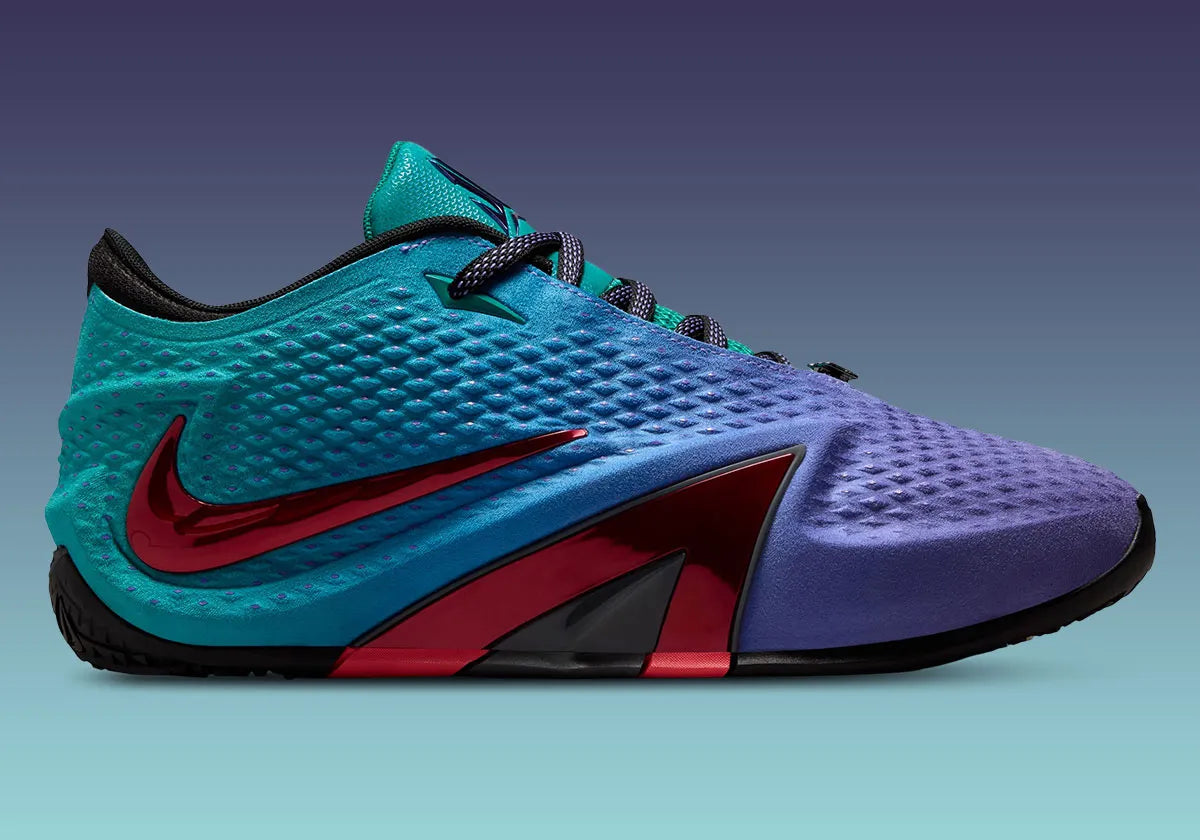 Nike Ja 4 NY vs. NY, chaussure de basketball signature de Ja Morant au coloris multicolore inspiré des playgrounds de New York vue de profil. 