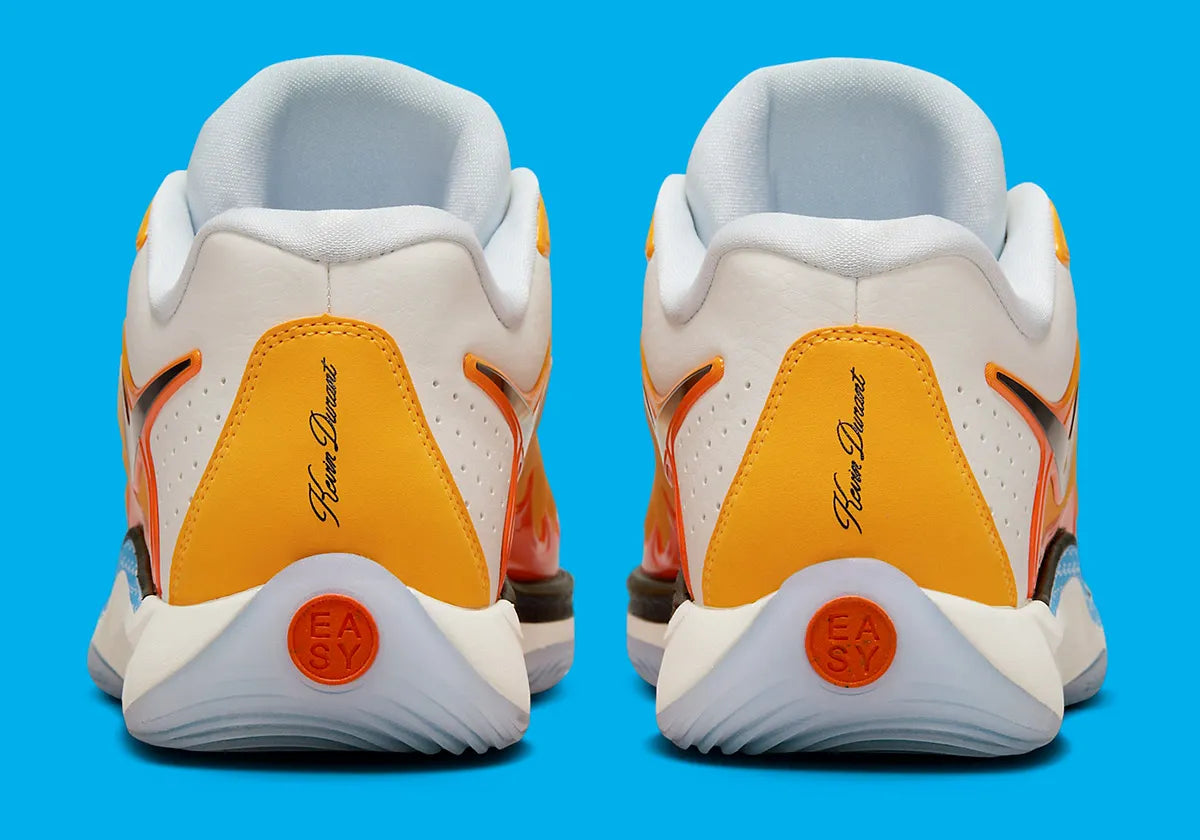 Nike KD 17 Sunrise avec tige en mesh technique aux tons inspirés du lever du soleil, cage en TPU, amorti Zoom Air, Air Strobel et semelle extérieure à traction multidirectionnelle.