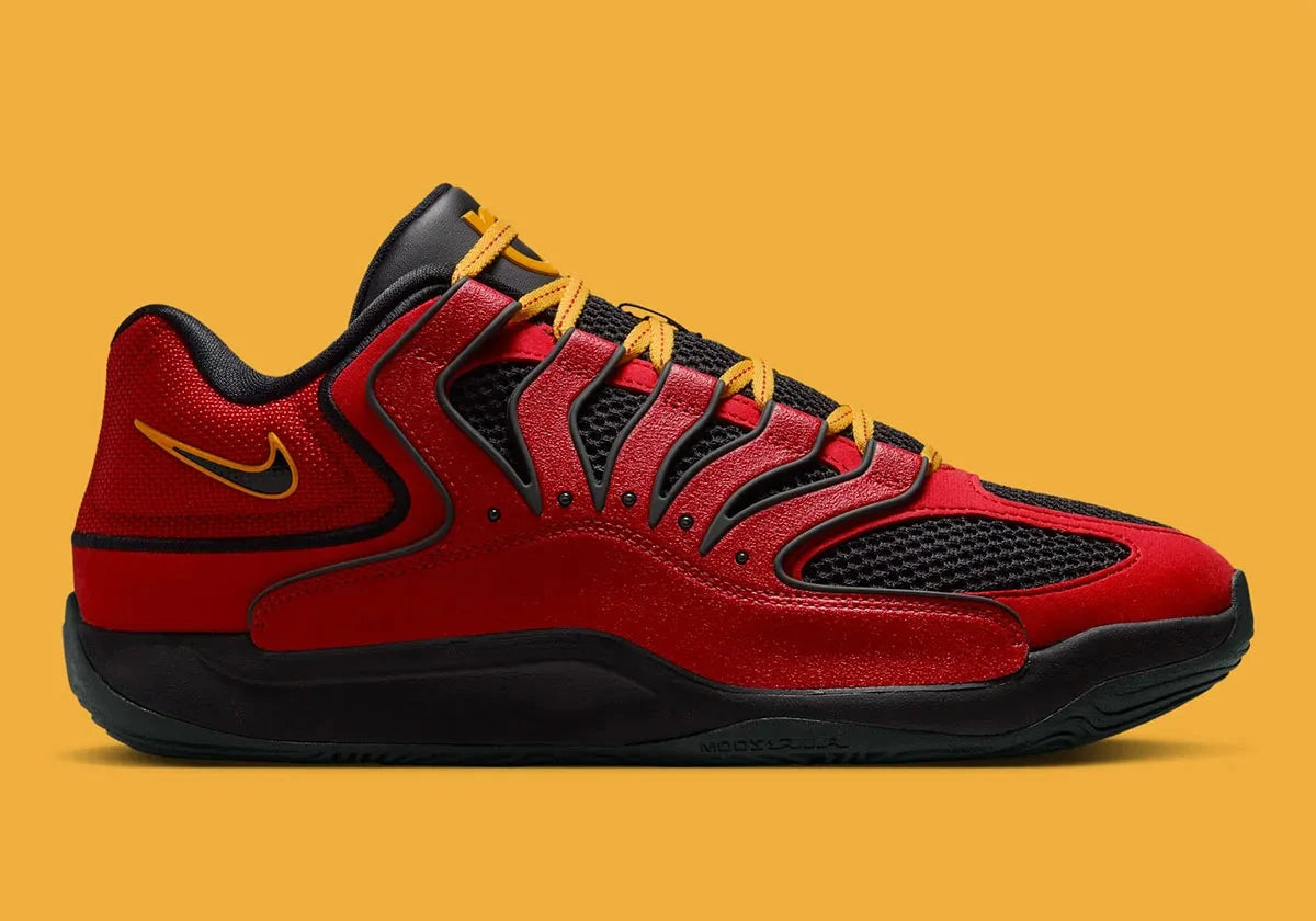 Sneaker de basketball Nike KD 18 Air Bakin en mesh technique multicouche avec amorti Zoom Air et semelle à traction multidirectionnelle.