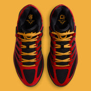 Sneaker de basketball Nike KD 18 Air Bakin en mesh technique multicouche avec amorti Zoom Air et semelle à traction multidirectionnelle.