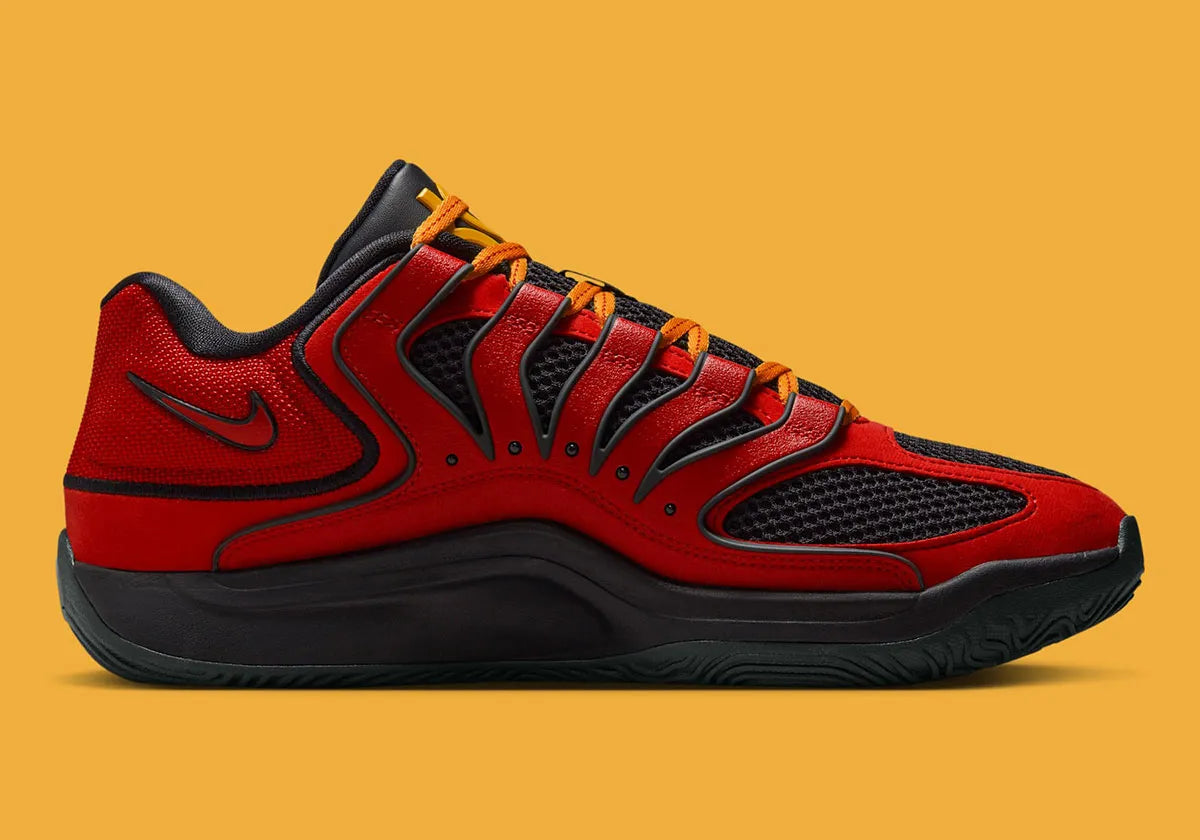 Sneaker de basketball Nike KD 18 Air Bakin en mesh technique multicouche avec amorti Zoom Air et semelle à traction multidirectionnelle.
