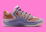 Sneaker de basketball Nike KD 18 B.A.D. en mesh technique avec amorti Zoom Air et semelle à traction multidirectionnelle.