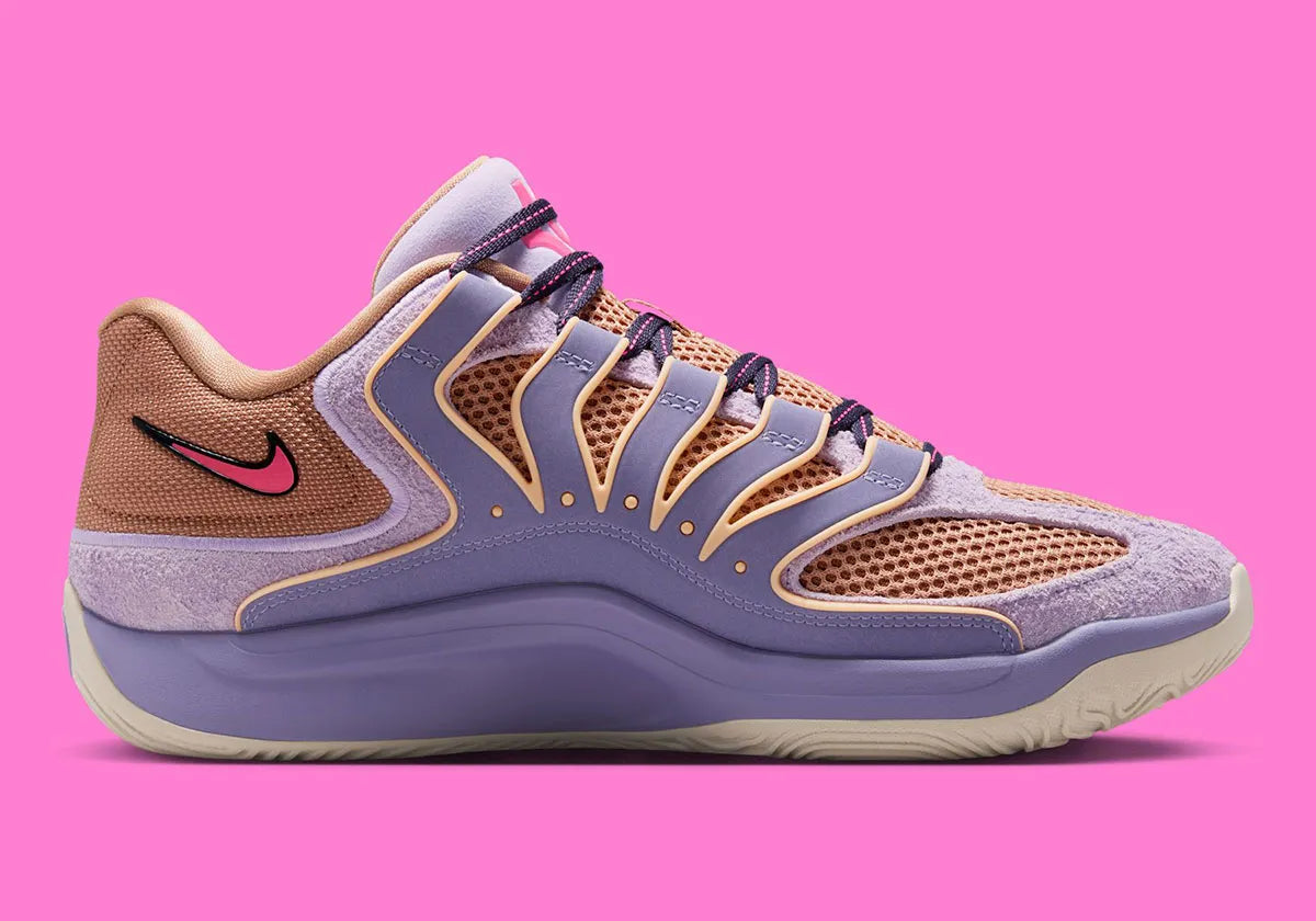 Sneaker de basketball Nike KD 18 B.A.D. en mesh technique avec amorti Zoom Air et semelle à traction multidirectionnelle.