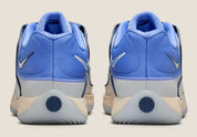 Sneaker de basketball Nike KD 18 Boys & Girls Club en mesh technique multicouche avec amorti Zoom Air et semelle à traction multidirectionnelle.