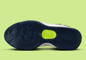 Sneaker de basketball Nike KD 18 Seat Pleasant en mesh technique multicouche avec amorti Zoom Air et semelle à traction multidirectionnelle.