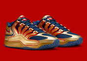 Sneaker de basketball Nike KD 18 Immortalized Pack White Gold Blue Void en mesh technique multicouche avec amorti Zoom Air et semelle à traction multidirectionnelle.