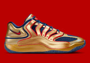 Sneaker de basketball Nike KD 18 Immortalized Pack White Gold Blue Void en mesh technique multicouche avec amorti Zoom Air et semelle à traction multidirectionnelle.