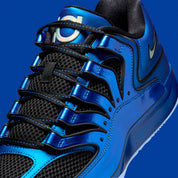 Sneaker de basketball Nike KD 18 International Blue en mesh technique avec amorti Zoom Air et semelle à traction multidirectionnelle.