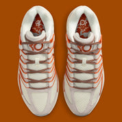 Sneaker de basketball Nike KD 18 Rise en mesh technique multicouche avec amorti Zoom Air et semelle à traction multidirectionnelle.