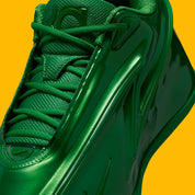 Nike KD 19 Candy Paint Green en Gorge Green et Stadium Green avec tige moulée brillante, détails University Gold et semelle basketball.