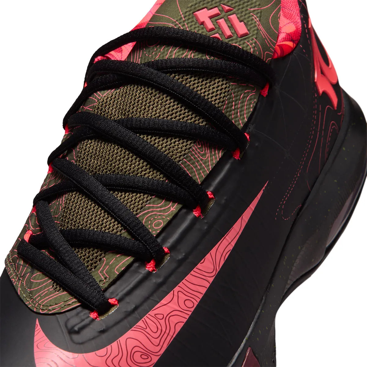 Nike KD 6 Meteorology 2026 à tige synthétique multicolore avec motifs météorologiques, unité Zoom à l’avant-pied, Max Air visible au talon et semelle adhérente.