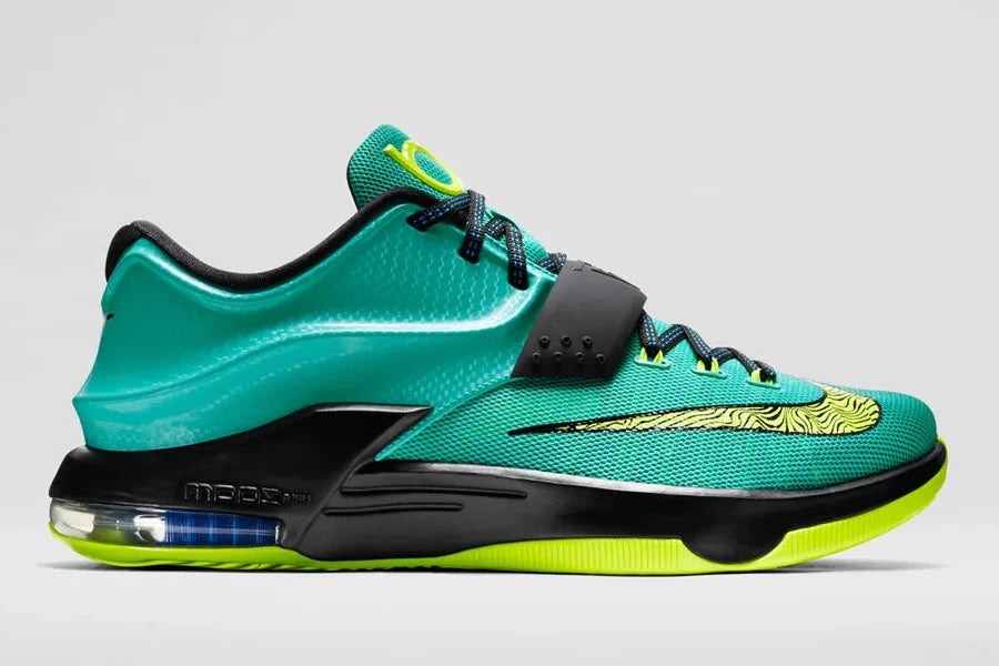Sneaker de basketball Nike KD 7 Uprising en mesh technique avec sangle de maintien, unité Zoom Air intégrale et semelle à traction multidirectionnelle.
