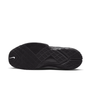 Nike Kobe 3 Low Protro blanche noire et dorée en mesh technique avec amorti Zoom Air et détails Metallic Gold premium. vue semelle