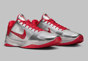 Sneaker Nike Kobe 5 Protro argent métallique avec accents rouges en cuir et technologie Air Zoom performance basketball