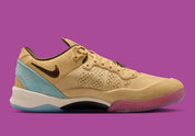 Sneaker Nike Kobe 8 EXT Protro beige et marron en suède avec détails pony hair et lace lock fer à cheval signature