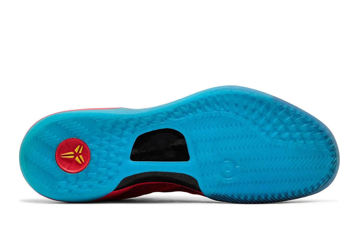 Vue sur la semelle de la Sneakers Nike Kobe 8 Protro Light Crimson Vivid Blue Bright Citron en matériaux techniques premium avec amorti réactif et couleurs dynamiques