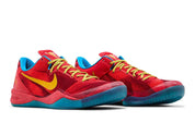 Sneakers Nike Kobe 8 Protro Light Crimson Vivid Blue Bright Citron en matériaux techniques premium avec amorti réactif et couleurs dynamiques vue de 3/4 face. 