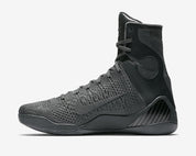 Nike Kobe 9 Elite Black Mamba Collection Fade to Black, chaussure de basketball montante en Flyknit issue du pack hommage à Kobe Bryant.