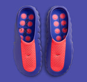 Nike Mind 001 AMP Slide Spider-Man, sandales Nike inspirées de Spider-Man avec construction légère, semelle confortable et design exclusif.