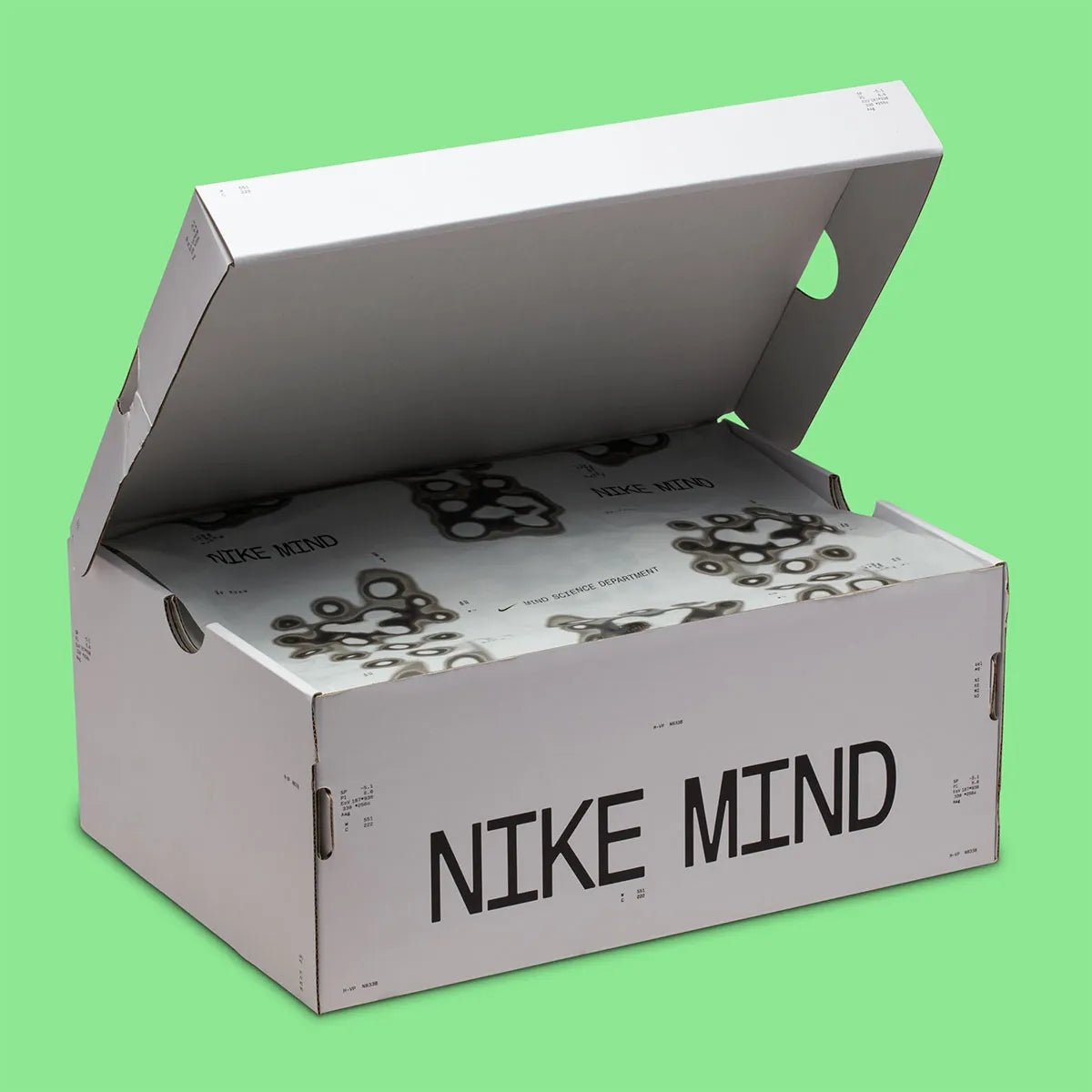 Nike Mind 001 Barely Green Hyper Crimson Black Chrome, sneaker Nike aux teintes vert pâle, orange, noir et chrome avec design moderne et finitions premium.
