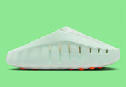 Nike Mind 001 Barely Green Hyper Crimson Black Chrome, sneaker Nike aux teintes vert pâle, orange, noir et chrome avec design moderne et finitions premium.