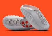 Nike Mind 001 Slide Light Smoke Grey, claquette Nike grise au design minimaliste avec semelle ergonomique et confort premium.