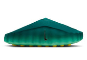 Claquette Nike Mind 001 Slide Geode Teal Light Menta en mousse technique avec pods sensoriels et design futuriste sculpté.