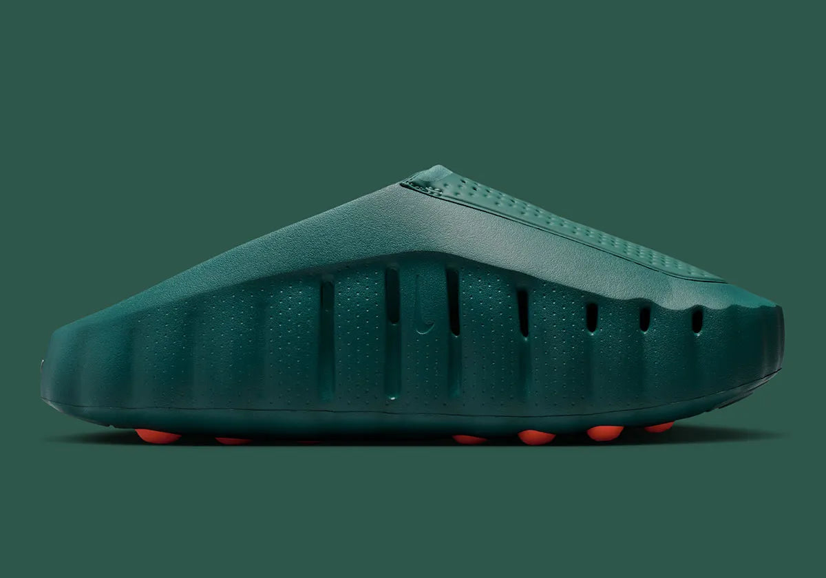Nike Mind 001 Mineral Slate Light Pumice Hyper Crimson Metallic Platinum, sneaker Nike aux teintes gris, beige, orange et argent avec design moderne et finitions premium.