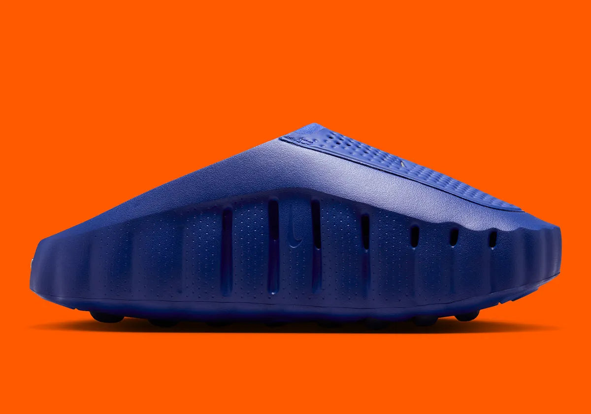 Nike Mind 001 Slide Old Royal, claquette Nike bleue au design minimaliste avec semelle ergonomique et confort premium.