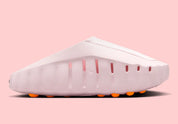 Claquette Nike Mind 001 Slide Pearl Pink rose nacré en mousse technique avec pods sensoriels et design sculpté moderne.